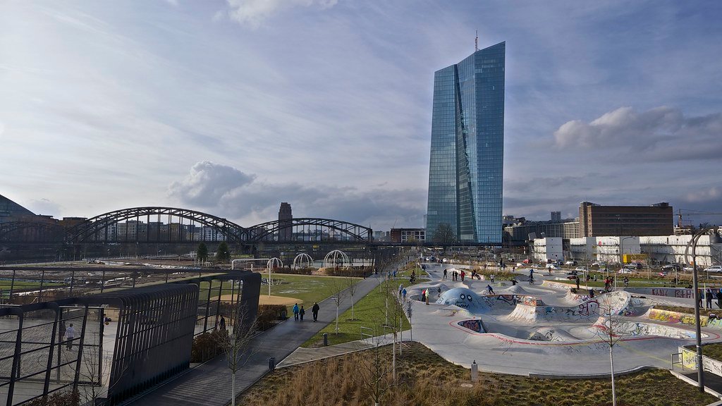 European Central Bank Frankfurt LX100